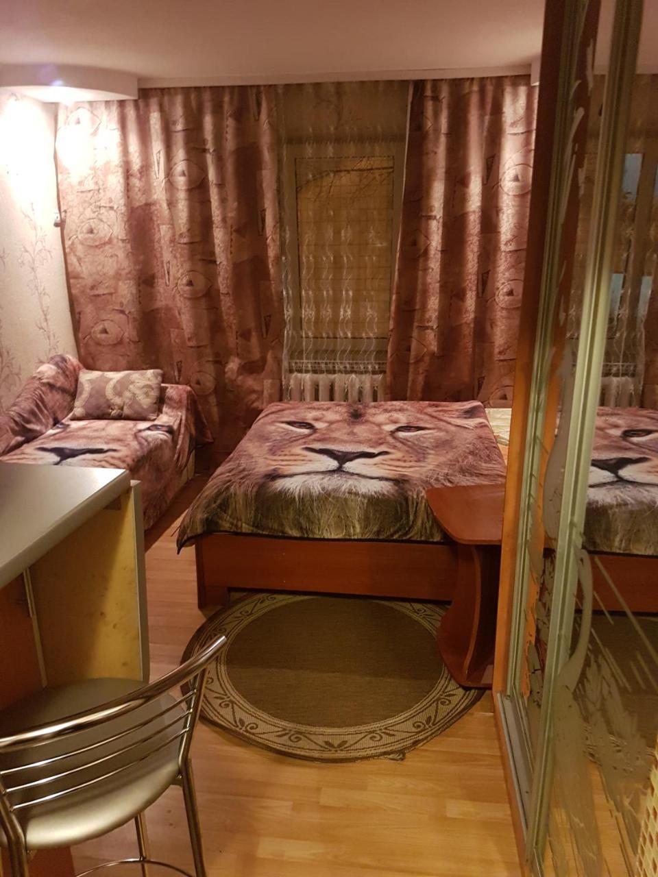 House Hotel Apartments 3 Rivne Ngoại thất bức ảnh